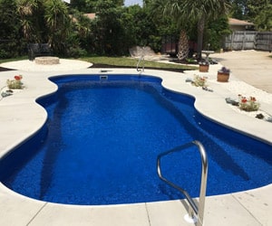 the best pool size for your yard