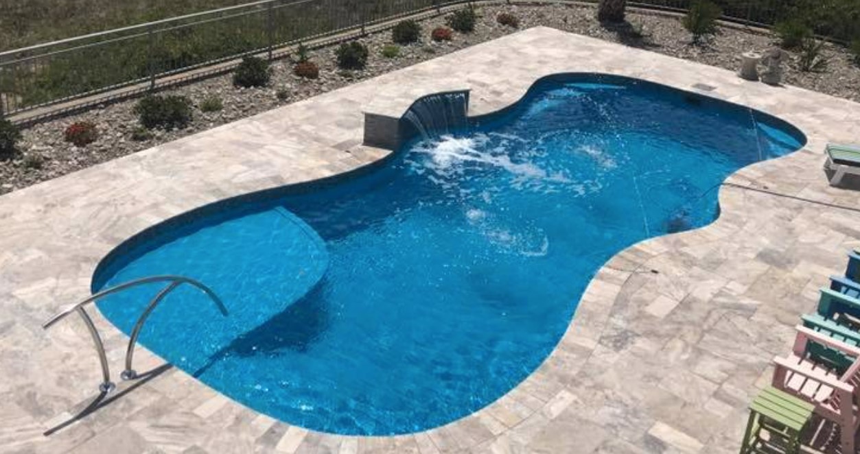 fiberglass swimming pool